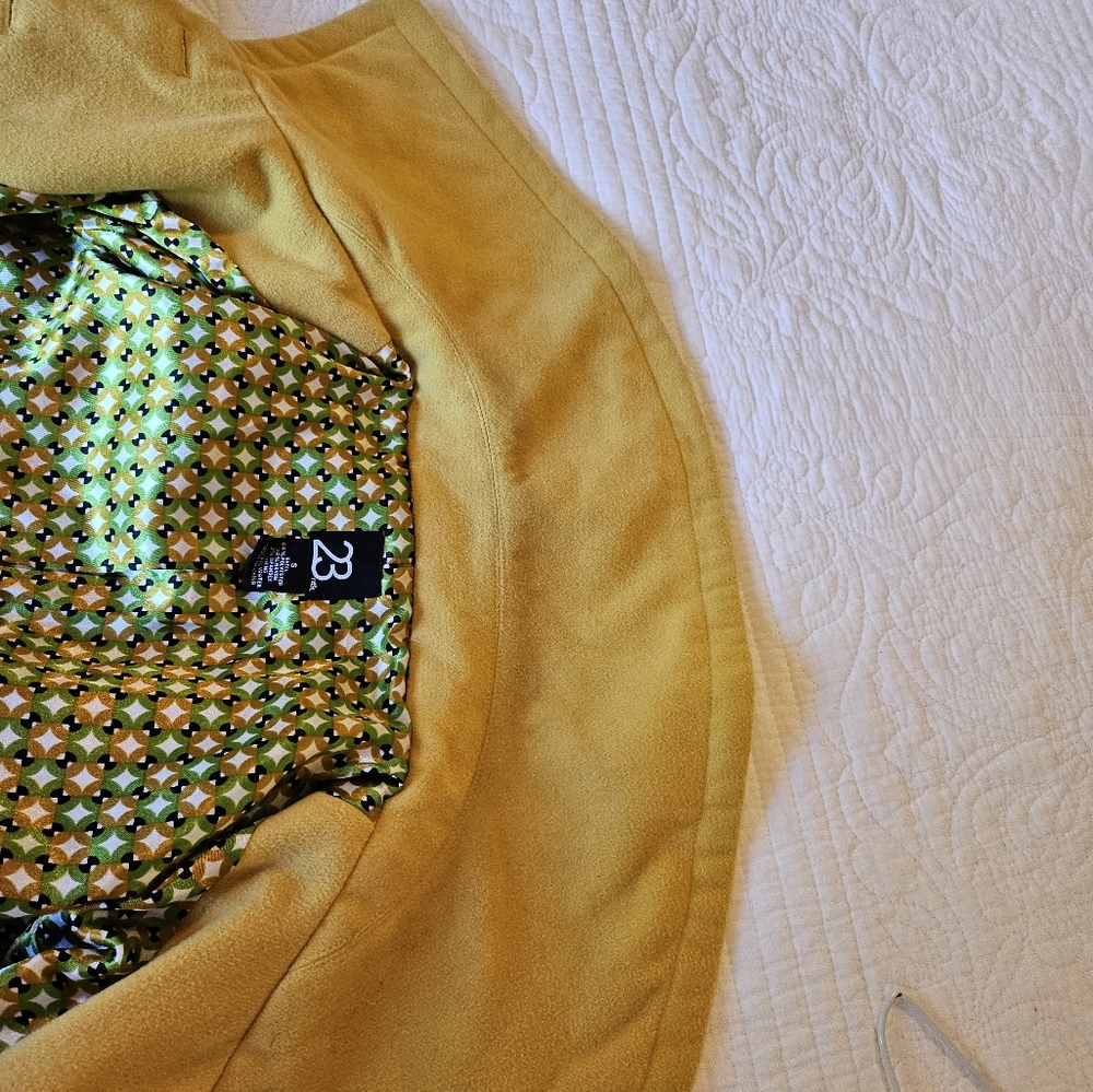 Coat - Picture 2 of 6